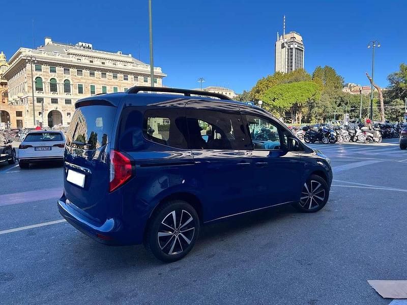 Usata Mercedes 180 Executive 116 CV (85 kW) 2022 Blu/azzurro Berlina