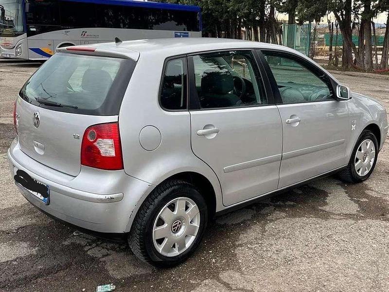 Usata VW Polo 64 CV (47 kW) 2004 Argento Berlina