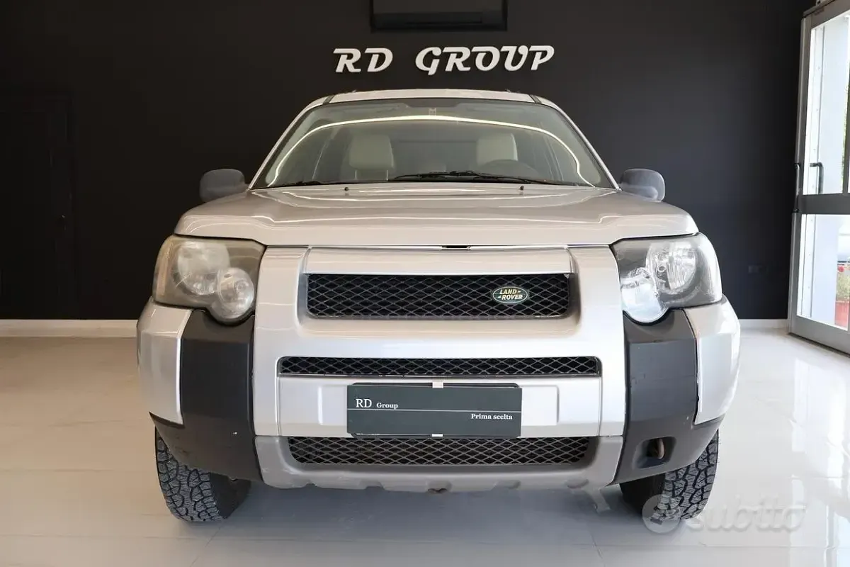 Usata Land Rover Freelander 111 CV (81 kW) 2004 Grigio SUV