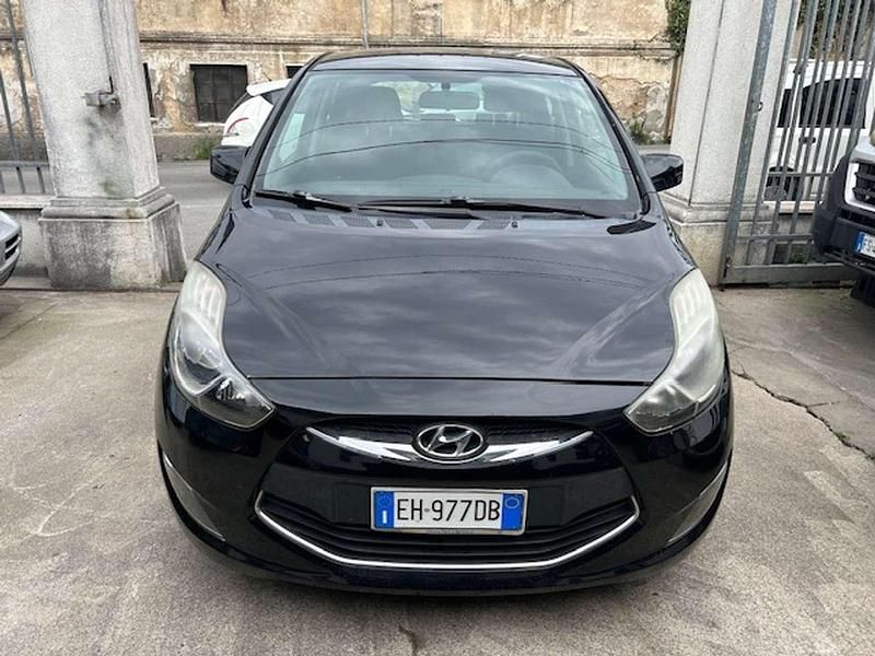 Usata Hyundai ix20 Comfort 77 CV (56 kW) 2011 Nero Utilitaria