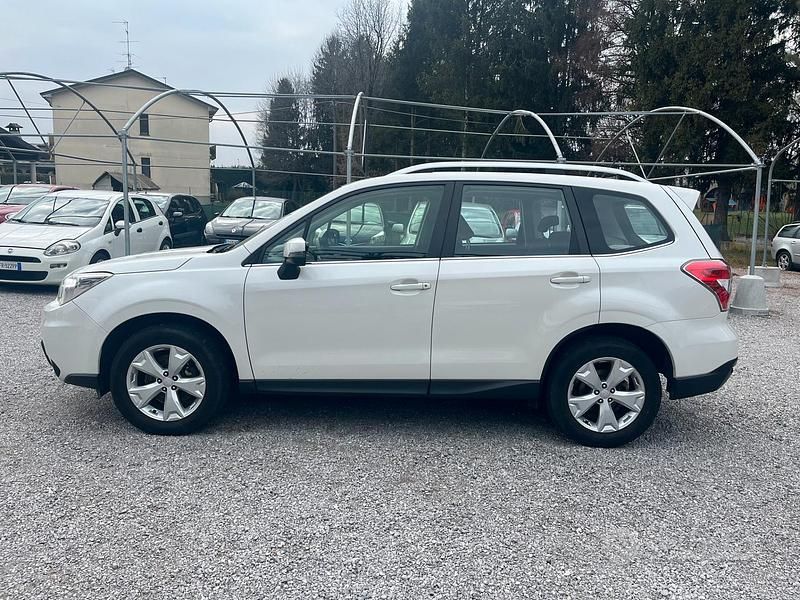 Usata Subaru Forester Trend 147 CV (108 kW) 2014 Bianco SUV