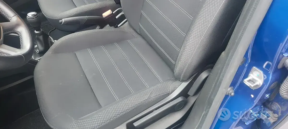 Usado Dacia Duster Essentiel 91 CV (66 kW) 2023 Azul SUV