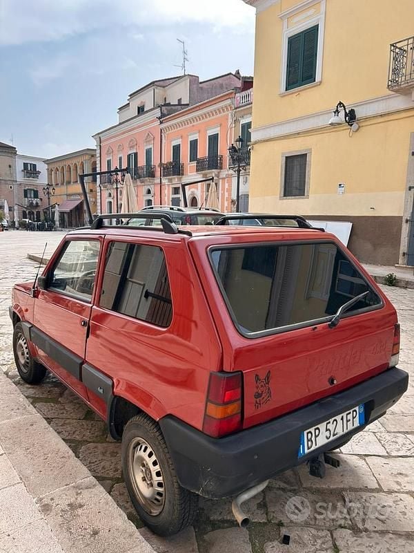 Usata Fiat Panda 4x4 Trekking 54 CV (39 kW) 2000 Rosso Utilitaria