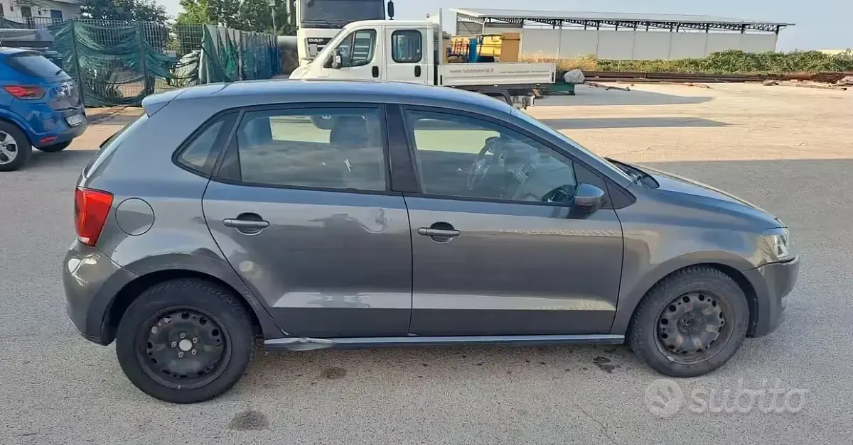 Usata VW Polo 82 CV (60 kW) 2011 Grigio Utilitaria