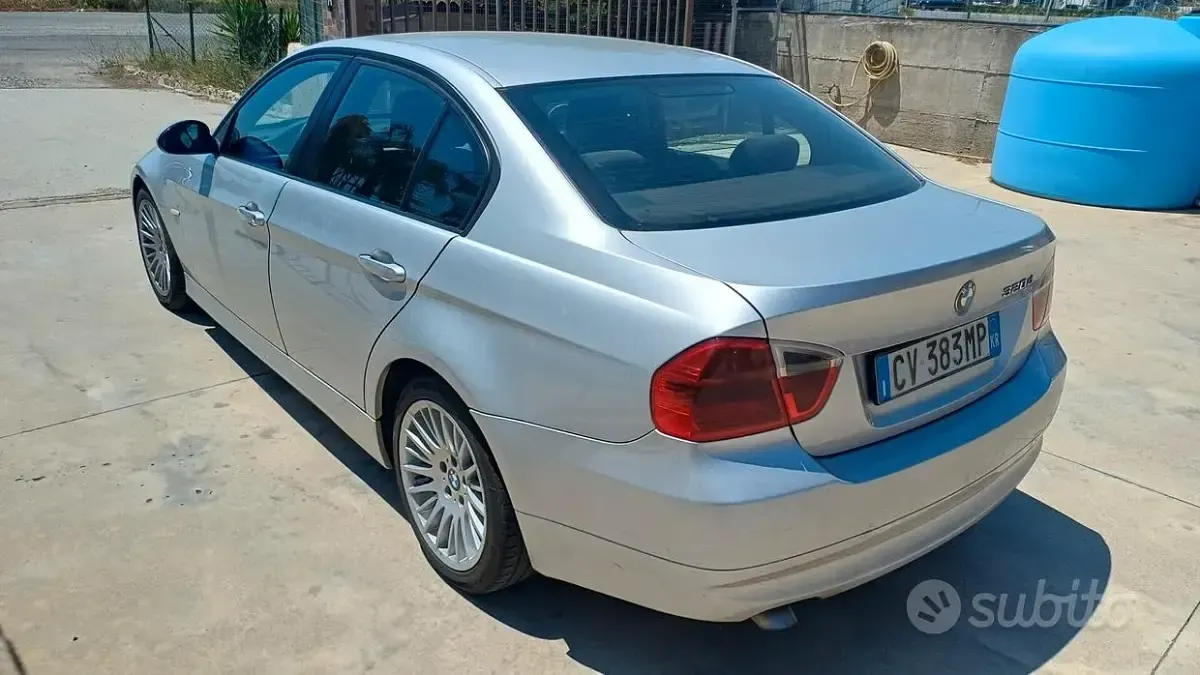Usata BMW 320 Efficient Dynamics 163 CV (119 kW) 2005 Grigio Berlina
