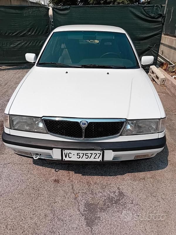 Usata Lancia Dedra 162 CV (119 kW) 1994 Bianco Berlina