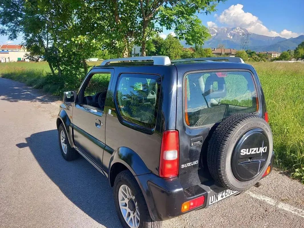 Usata Suzuki Jimny 85 CV (62 kW) 2008 Nero SUV
