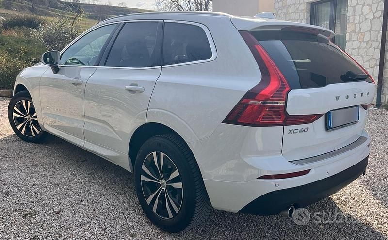 Usata Volvo XC60 Business Edition 190 CV (139 kW) 2019 Bianco SUV