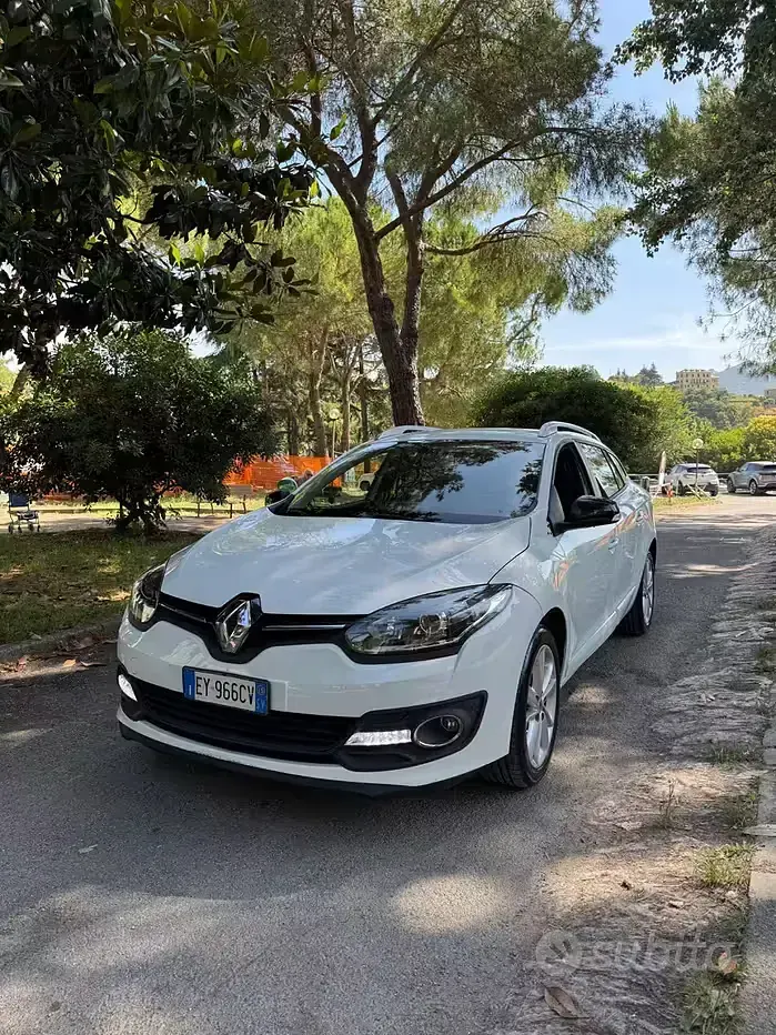 Usata Renault Mégane GrandTour 110 CV (80 kW) 2015 Bianco Station wagon