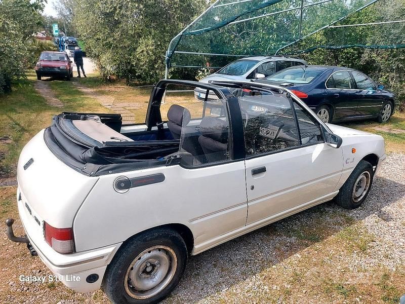 Usata Peugeot 205 54 CV (39 kW) 1992 Bianco Cabrio