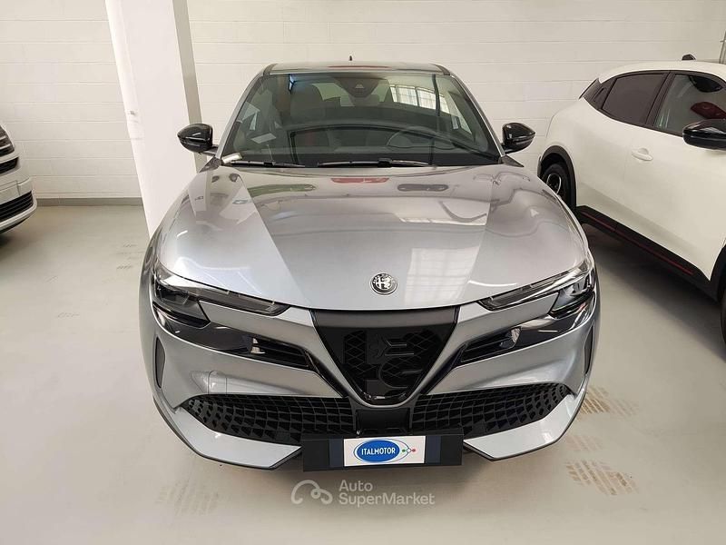 Nuova Alfa Romeo Junior Edizione Speciale 136 CV (100 kW) 2025 Grigio arese SUV
