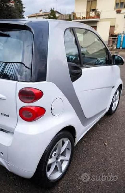 Usata Smart ForTwo Coupé 71 CV (52 kW) 2012 Bianco Coupé