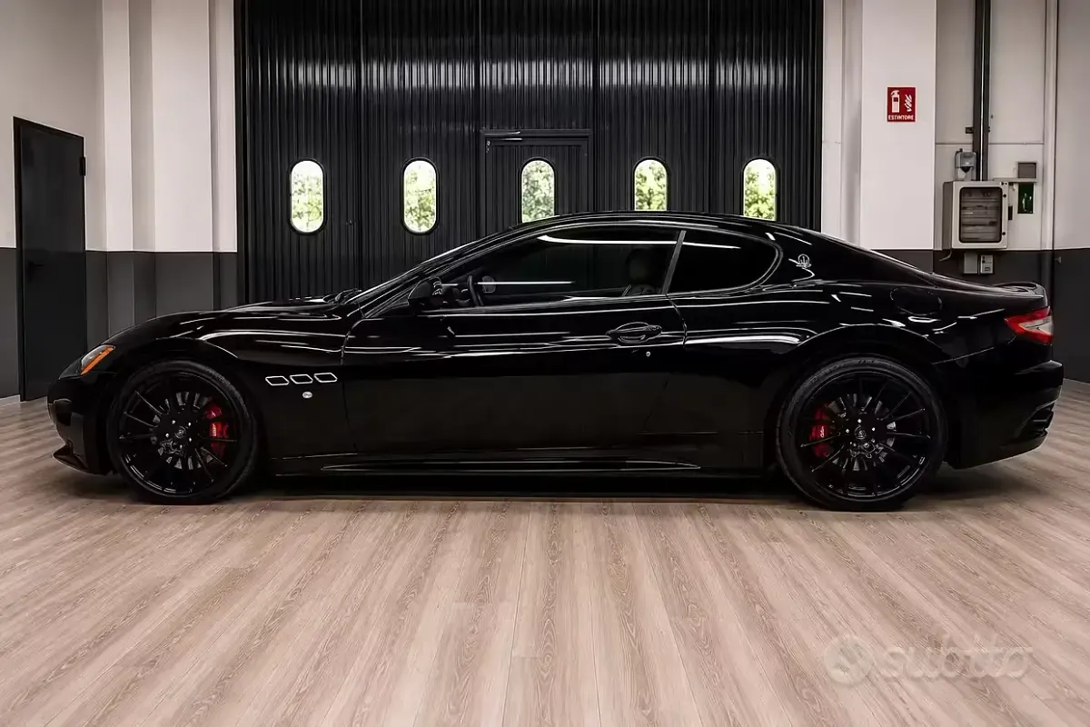 Usata Maserati Granturismo 440 CV (323 kW) 2011 Nero Coupé