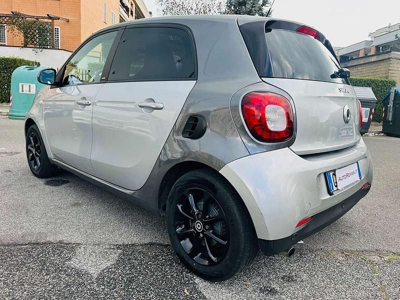 Usata Smart ForFour Passion 71 CV (52 kW) 2017 Argento Utilitaria