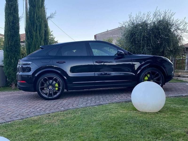 Usata Porsche Cayenne Coupe 340 CV (250 kW) 2020 Nero Coupé