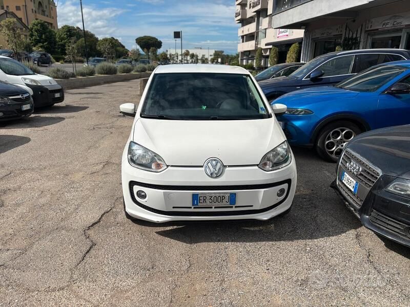 Usata VW up! Move 68 CV (50 kW) 2013 Bianco Utilitaria
