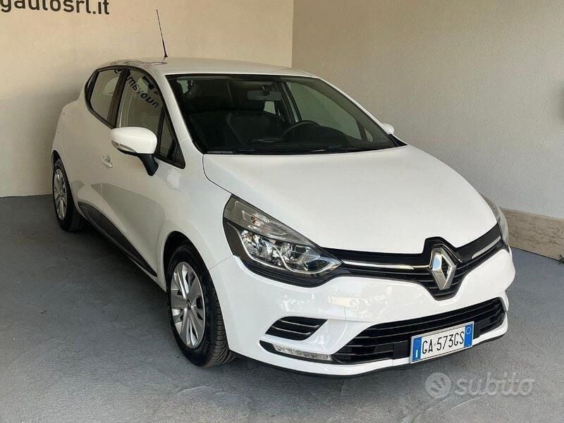 Usata Renault Clio V Business 86 CV (63 kW) 2020 Bianco Utilitaria