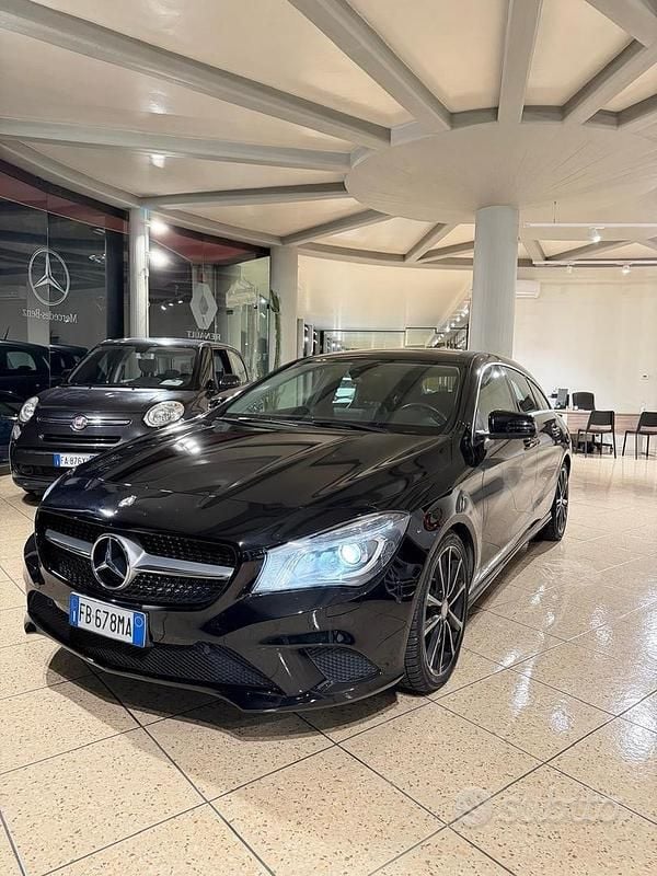 Usata Mercedes CLA220 Premium 176 CV (129 kW) 2015 Nero Berlina