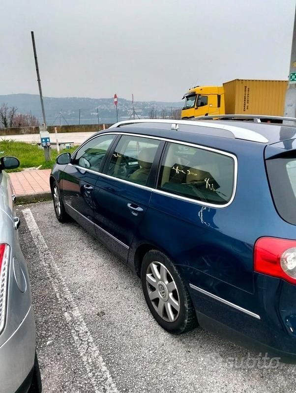 Usata VW Passat 150 CV (110 kW) 2007 Blu Station wagon