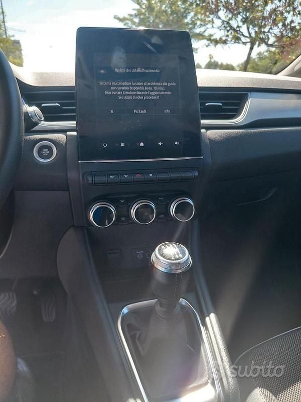 Usata Renault Captur 101 CV (74 kW) 2021 Bianco SUV