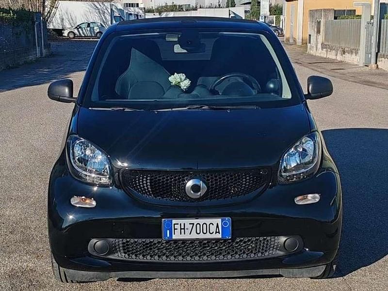 Usata Smart ForTwo Cabrio Passion 90 CV (66 kW) 2017 Nero Cabrio