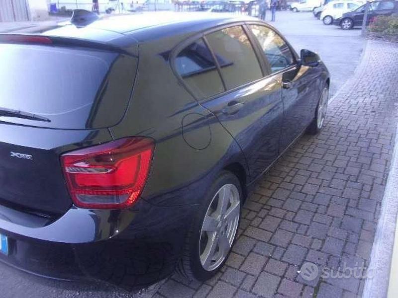 Usata BMW 118 Sport Line 143 CV (105 kW) 2013 Nero Utilitaria