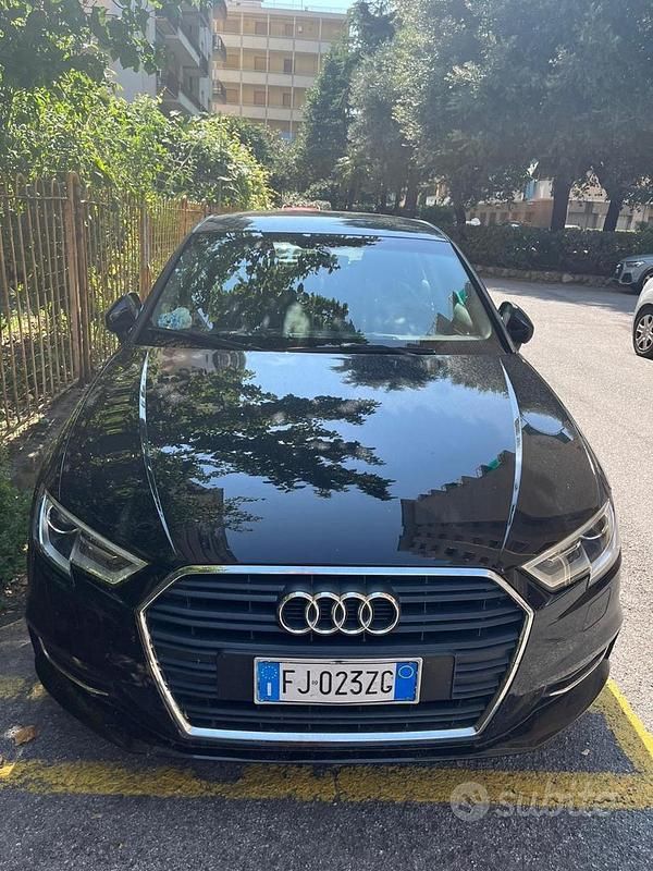 Nero Usata 2017 Audi A3 Due volumi | 12.000 € (Buon prezzo) - Immagine 1/4