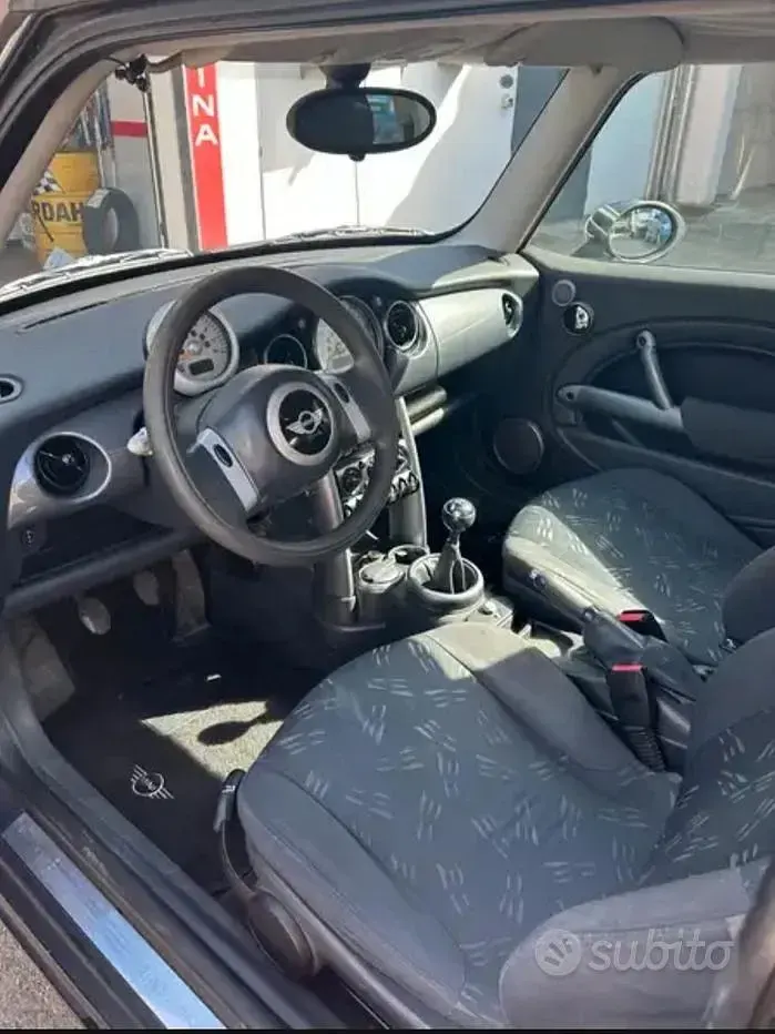 Usata Mini Cooper 90 CV (66 kW) 2005 Nero Utilitaria