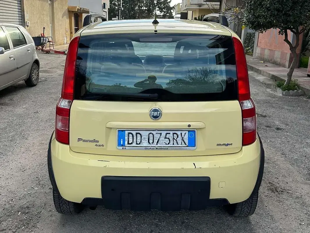 Usata Fiat Panda 4x4 Climbing 69 CV (50 kW) 2006 Giallo Utilitaria