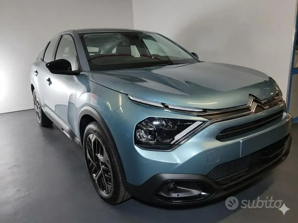 Usata Citroën C4 PureTech 131 CV (96 kW) 2024 Verde Berlina