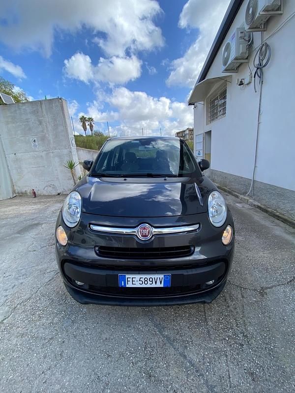 Grigio Usata 2016 Fiat 500L Lounge Monovolume | 9800 € (Buon prezzo) - Immagine 1/4