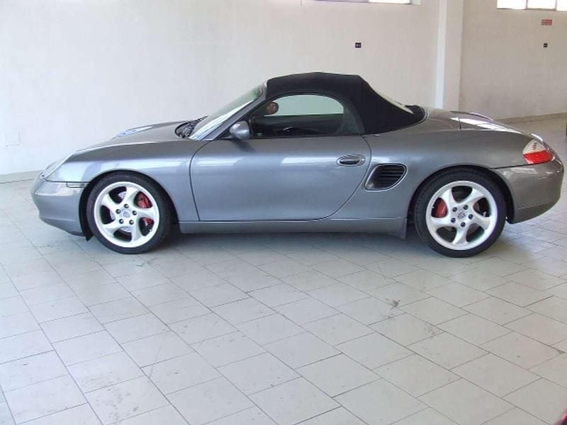 Usata Porsche Boxster 252 CV (185 kW) 2001 Grigio Cabrio