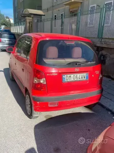 Usata Hyundai Atos 63 CV (46 kW) 2008 Rosso Utilitaria