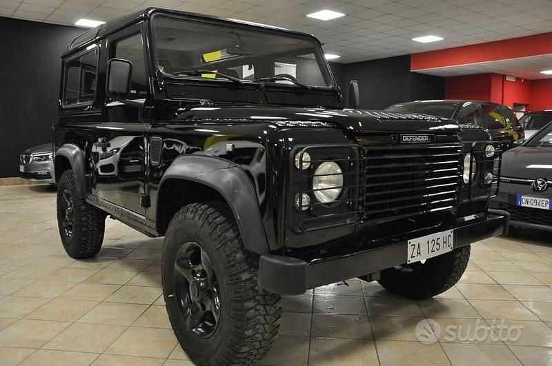 Usata Land Rover Defender 113 CV (83 kW) 1996 SUV
