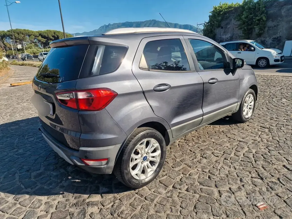 Usata Ford Ecosport Titanium 95 CV (69 kW) 2016 Grigio SUV