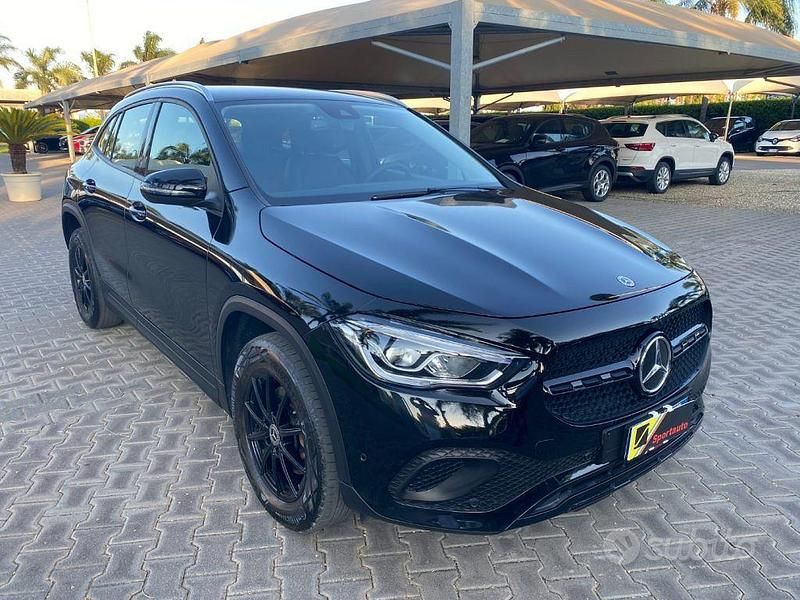 Usata Mercedes GLA180 116 CV (85 kW) 2021 Nero SUV