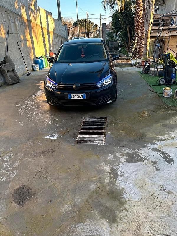 Usata VW Golf VI 105 CV (77 kW) 2011 Utilitaria