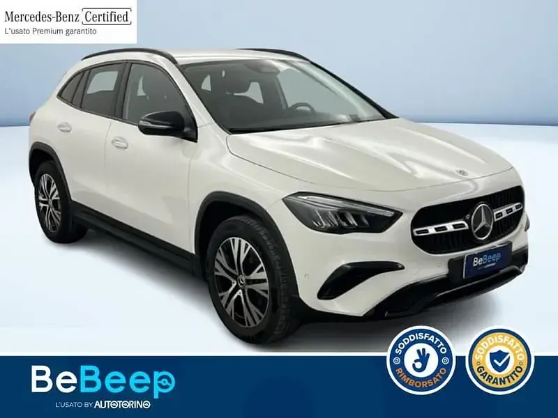 Usata Mercedes GLA200 Advanced Plus 150 CV (110 kW) 2023 Bianco pastello SUV