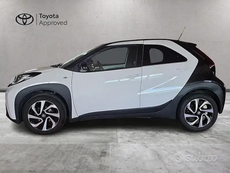 Usata Toyota Aygo X Trend 72 CV (52 kW) 2024 Bianco SUV
