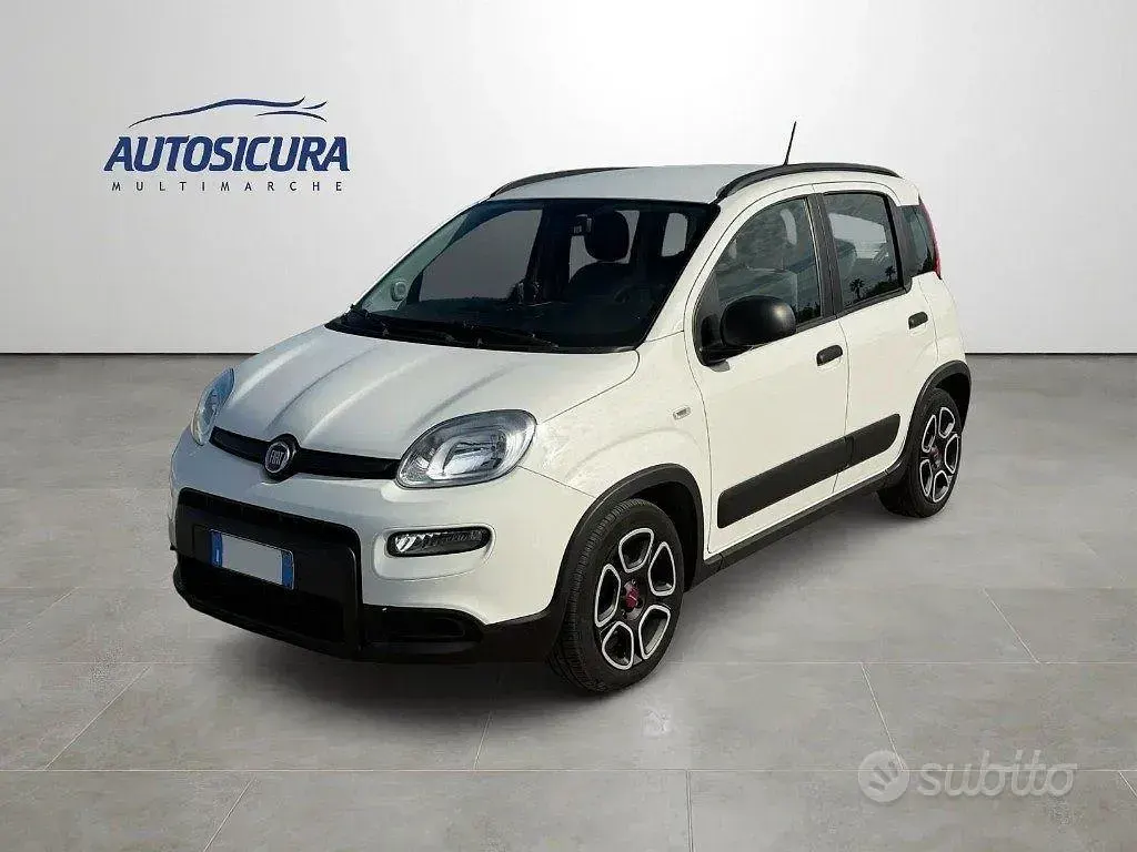 Usata Fiat Panda City Life 69 CV (50 kW) 2022 Bianco Utilitaria