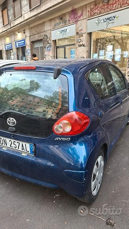 Usado Toyota Aygo 68 HP (50 kW) 2007 Azul Citadino