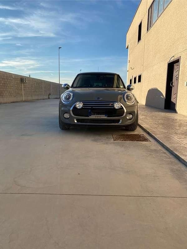 Usata Mini ONE 102 CV (75 kW) 2014 Utilitaria