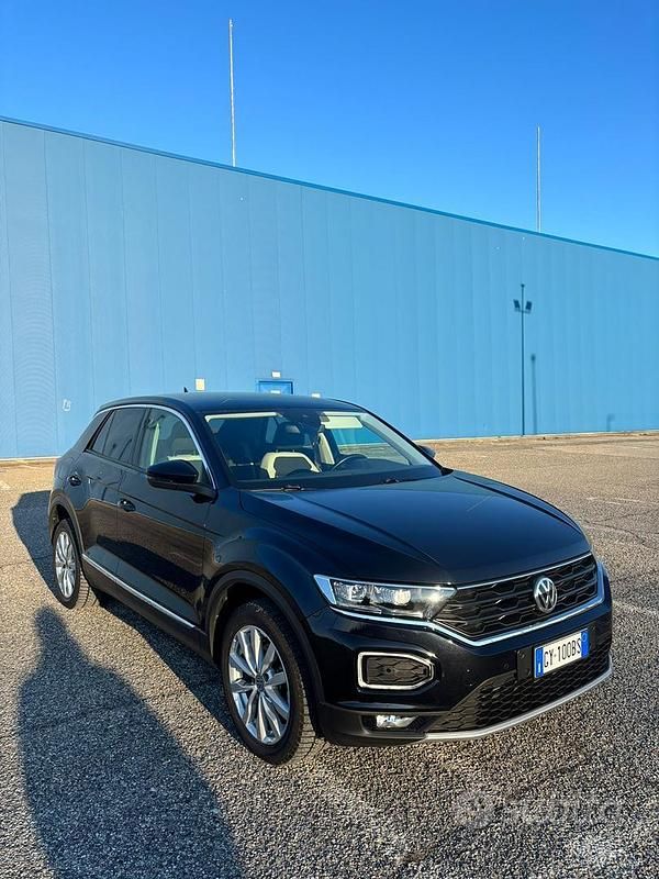 Usata VW T-Roc Advance 150 CV (110 kW) 2019 Nero SUV