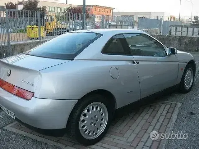 Usata Alfa Romeo GTV 150 CV (110 kW) 1997 Grigio Coupé