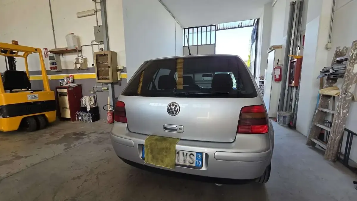 Usata VW Golf IV Highline 131 CV (96 kW) 2003 Berlina