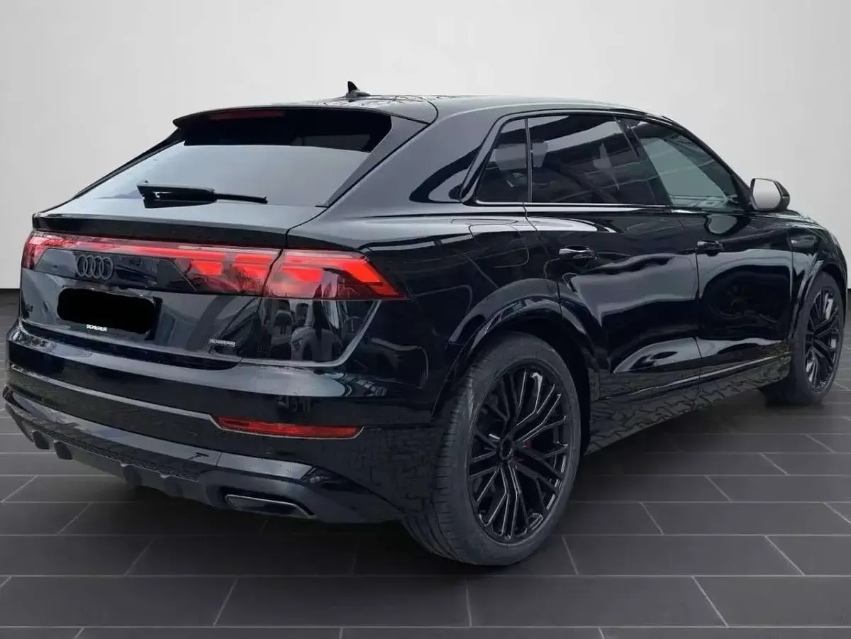 Usata Audi Q8 S-Line 394 CV (289 kW) 2026 Mithos black SUV