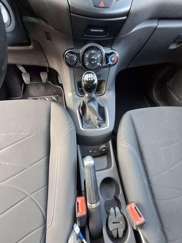 Usata Ford Fiesta Trend 80 CV (58 kW) 2015 Berlina