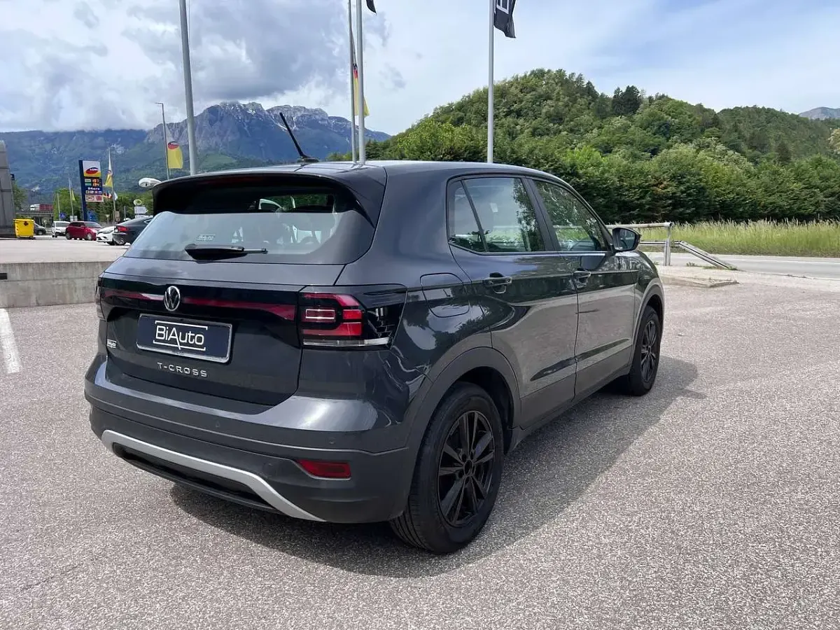 Usata VW T-Cross 95 CV (69 kW) 2021 Grigio SUV