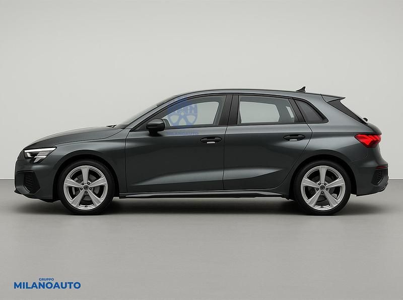 Usata Audi A3 Sportback e-tron S-Line 245 CV (180 kW) 2023 Grigio Utilitaria