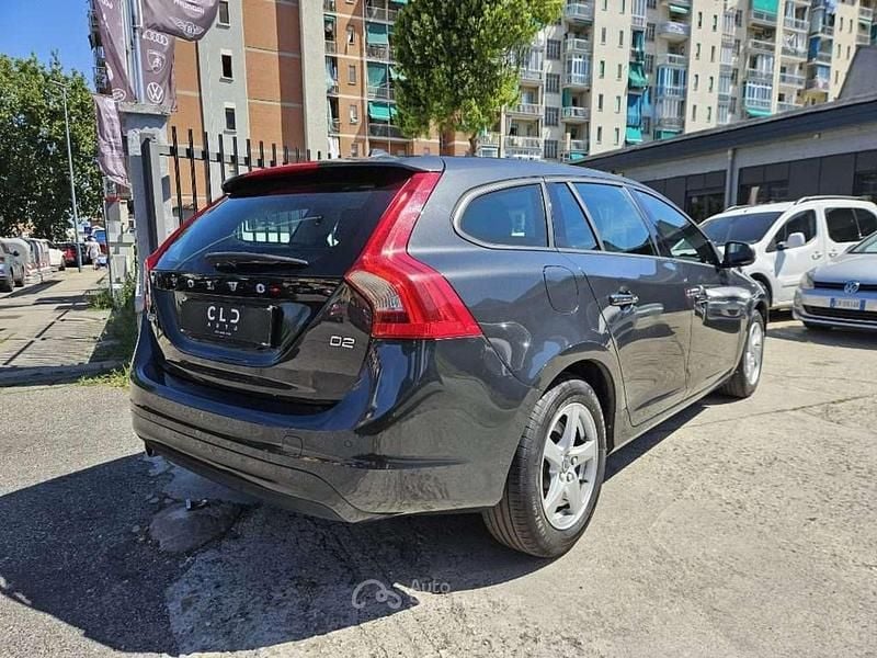 Usata Volvo V60 120 CV (88 kW) 2017 Grigio scuro Station wagon